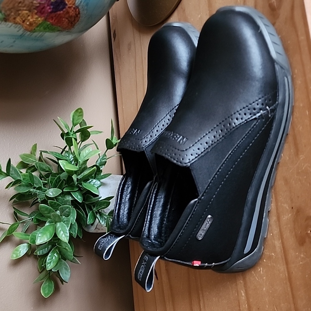 Nexgrip  Ice Jenny 2.0 Size 7 Black Leather Spike Shoes Made In Canada